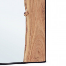 Dettaglio specchio in legno
