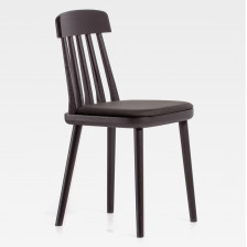 Sedia design scandinavo con sedile imbottito