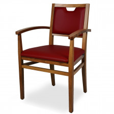 Sedia per anziani in legno con braccioli:  struttura in tinta Noce Rustico e rivestimento in similpelle Rosso Scuro